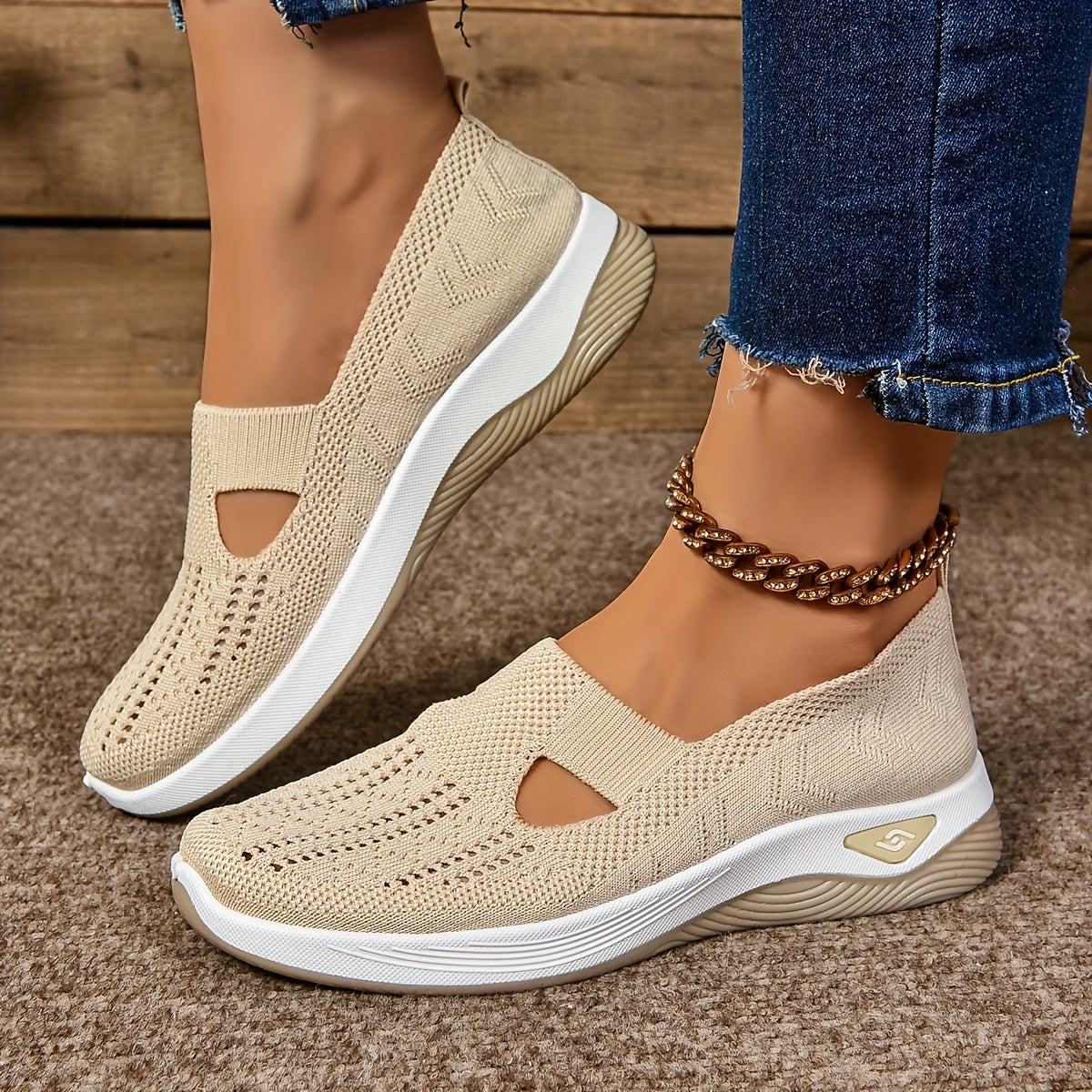 Xacira - Slip-On for Foot Complaints