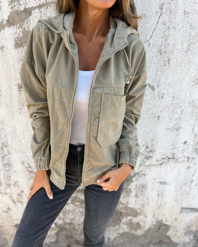 Dabria – The Perfect Transitional Jacket For Spring And Summer