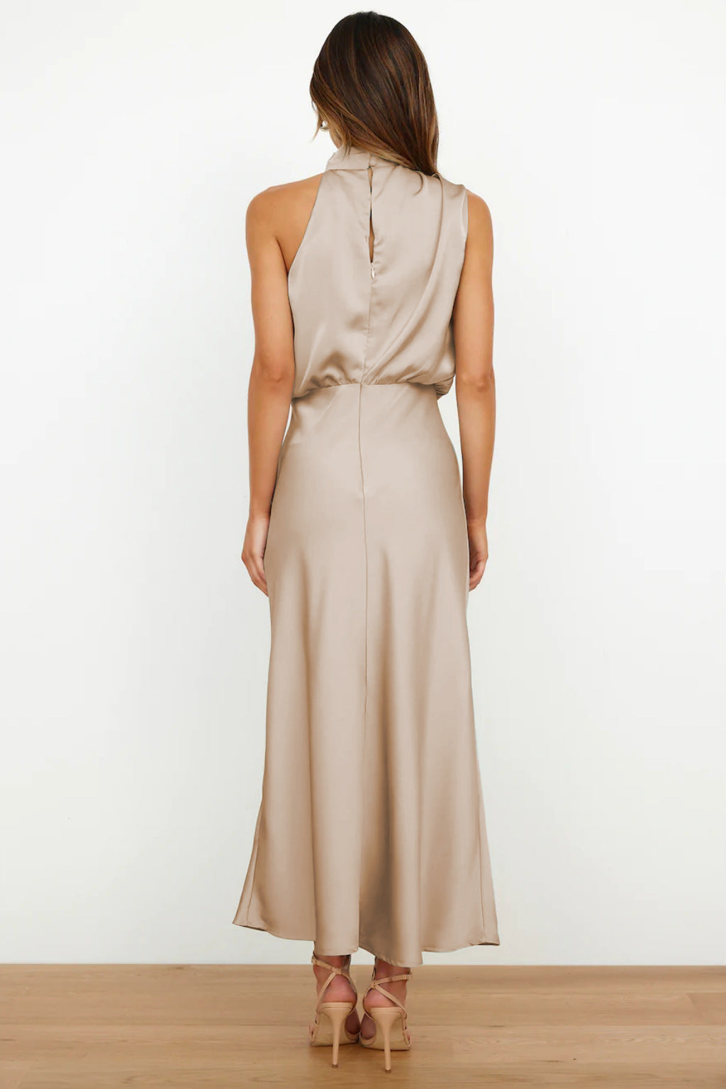 Elspeth | Long Dress With Halterneck