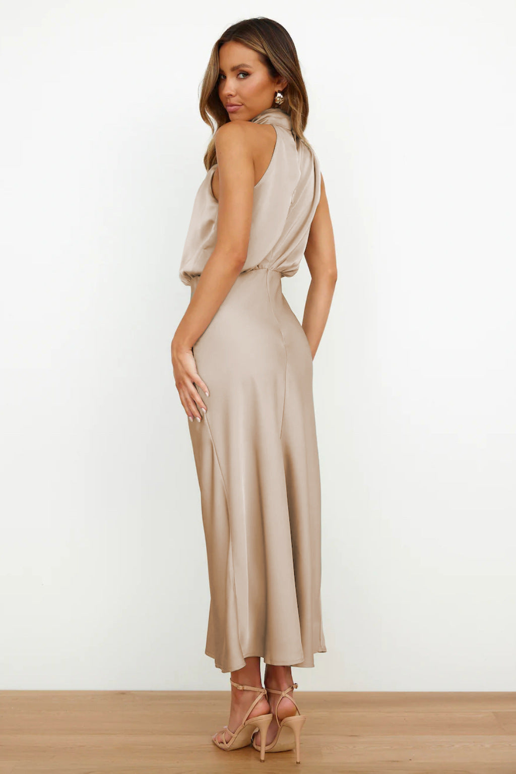 Elspeth | Long Dress With Halterneck