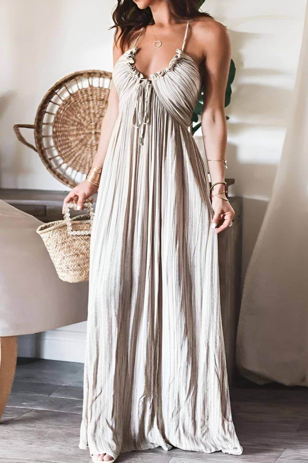 Willine | Chic Pleated Maxi Dress