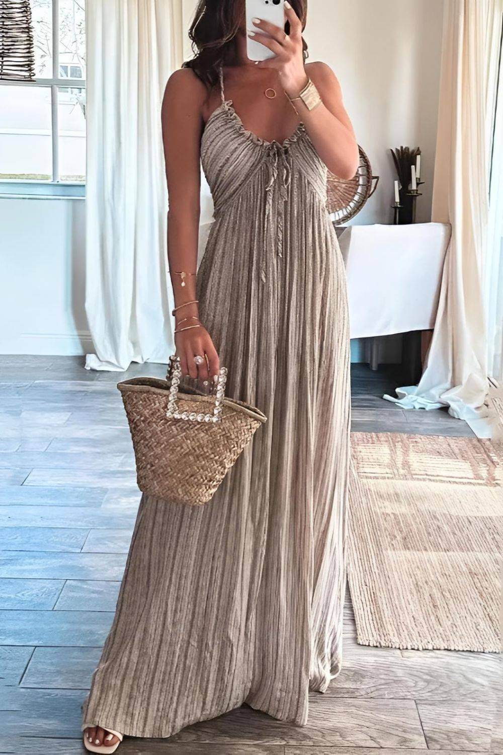 Willine | Chic Pleated Maxi Dress