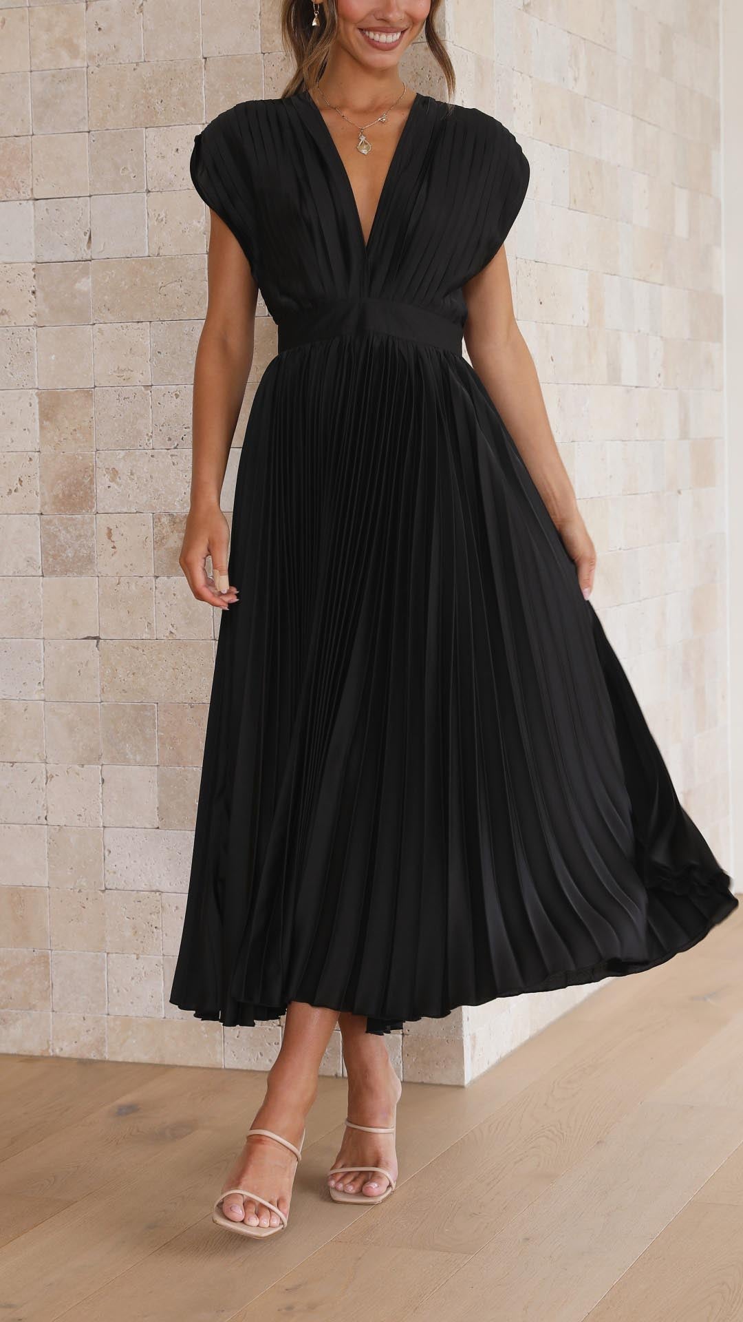 Bernice | Elegant Pleated Dress