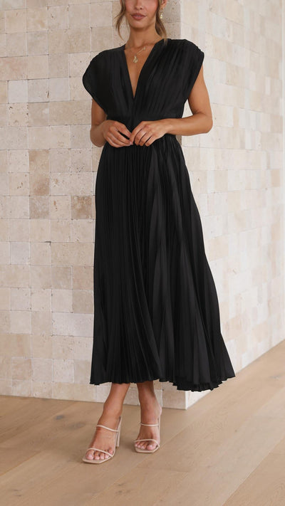 Bernice | Elegant Pleated Dress