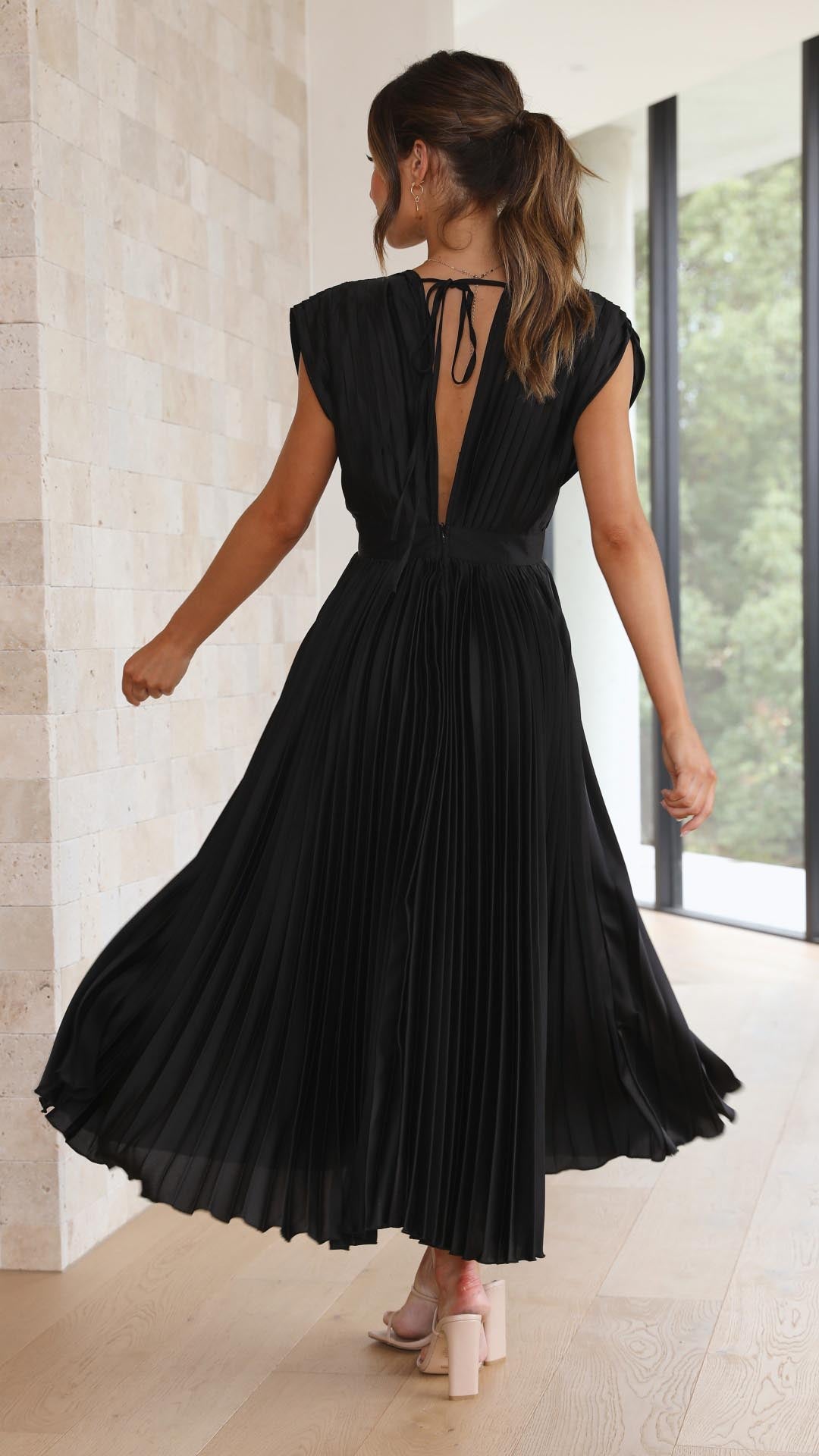 Bernice | Elegant Pleated Dress