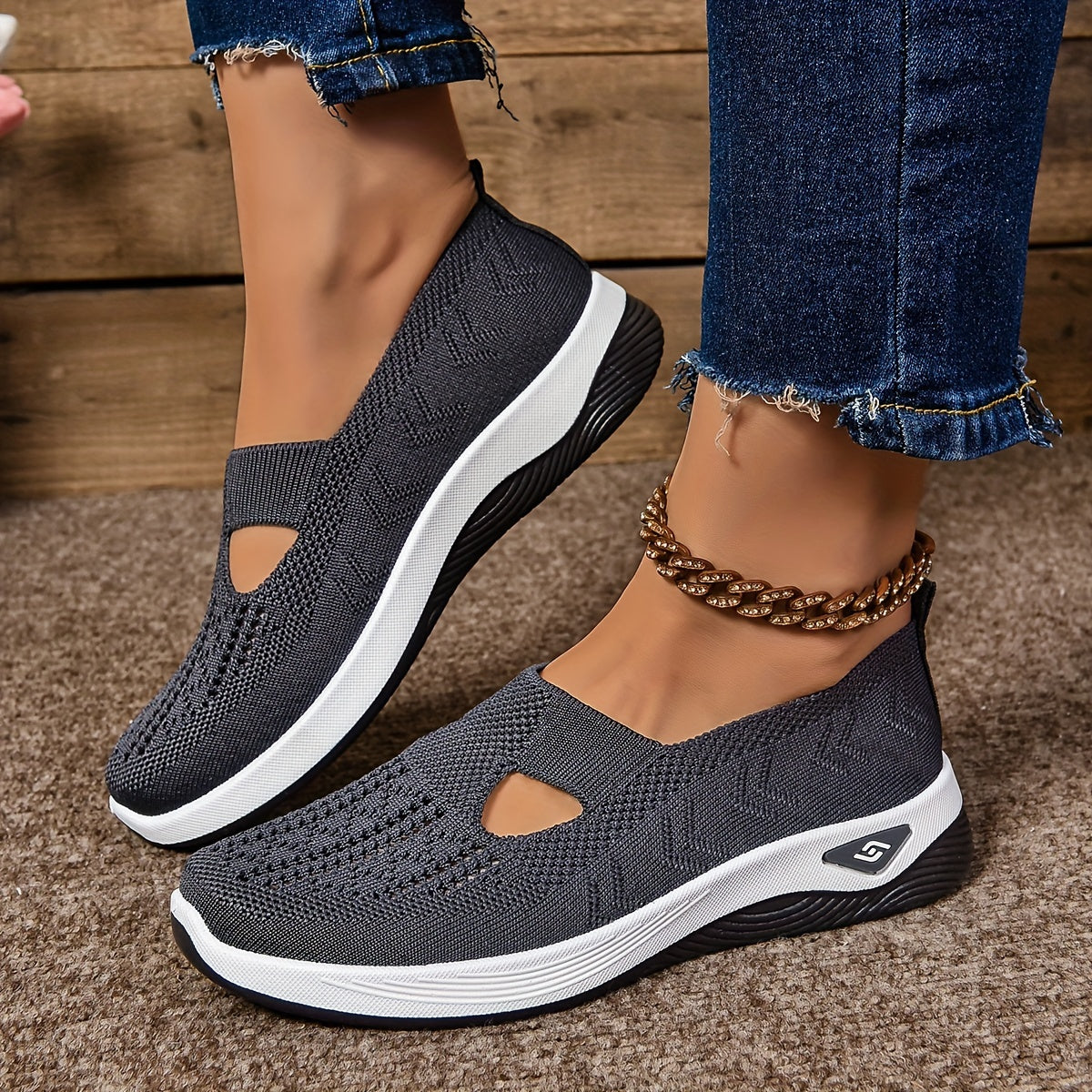 Xacira - Slip-On for Foot Complaints